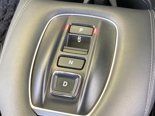 ZR-V e:HEVZ特別仕様車ブラックスタイル 純正メモリナビ 本革パワーシート ETC アラウンドビューモニター LEDヘッドランプ スマ-トキ- クルコン 電動シート オートライト ドライブレコーダー 記録簿 シートヒーター 本革シート ESC(37枚目)