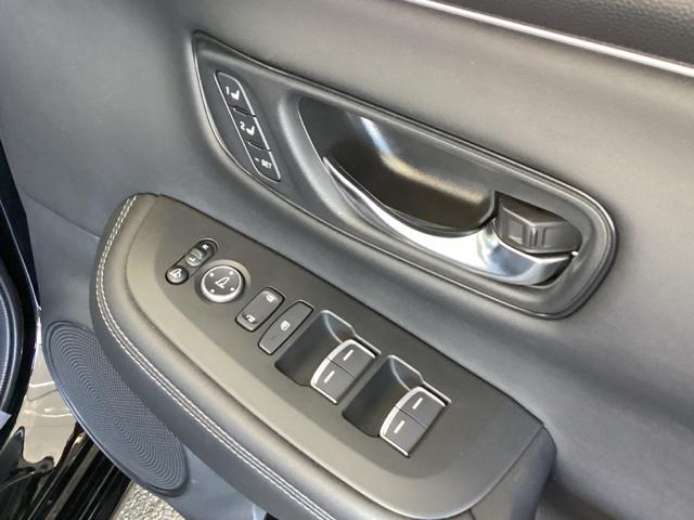 ZR-V e:HEVZ特別仕様車ブラックスタイル 純正メモリナビ 本革パワーシート ETC アラウンドビューモニター LEDヘッドランプ スマ-トキ- クルコン 電動シート オートライト ドライブレコーダー 記録簿 シートヒーター 本革シート ESC(50枚目)