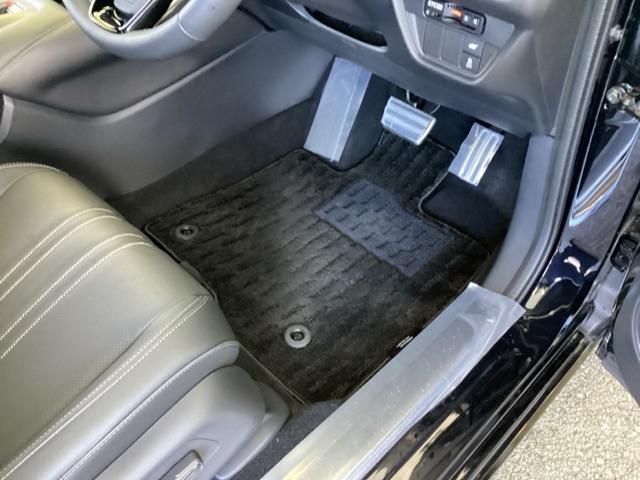 ZR-V e:HEVZ特別仕様車ブラックスタイル 純正メモリナビ 本革パワーシート ETC アラウンドビューモニター LEDヘッドランプ スマ-トキ- クルコン 電動シート オートライト ドライブレコーダー 記録簿 シートヒーター 本革シート ESC(52枚目)