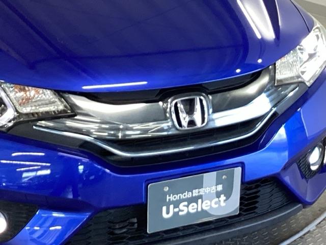 フィットハイブリッド Ｓパッケージ　純正メモリーナビ　衝突低減ブレーキ　点検記録簿　サイドエアバック　リアカメラ　ＵＳＢ　ＶＳＡ　クルコン　地デジＴＶ　イモビライザー　パワーウィンドウ　スマキー　ＤＶＤ再生　ナビＴＶ　ＥＴＣ付　パワステ（23枚目）