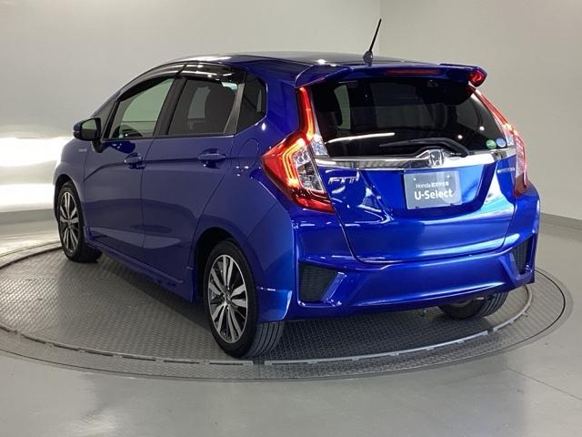 フィットハイブリッド Ｓパッケージ　純正メモリーナビ　衝突低減ブレーキ　点検記録簿　サイドエアバック　リアカメラ　ＵＳＢ　ＶＳＡ　クルコン　地デジＴＶ　イモビライザー　パワーウィンドウ　スマキー　ＤＶＤ再生　ナビＴＶ　ＥＴＣ付　パワステ（27枚目）