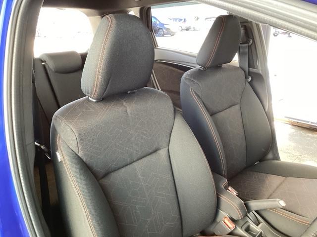 フィットハイブリッド Ｓパッケージ　純正メモリーナビ　衝突低減ブレーキ　点検記録簿　サイドエアバック　リアカメラ　ＵＳＢ　ＶＳＡ　クルコン　地デジＴＶ　イモビライザー　パワーウィンドウ　スマキー　ＤＶＤ再生　ナビＴＶ　ＥＴＣ付　パワステ（55枚目）