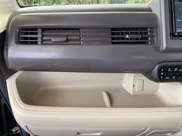 N-BOX Gホンダセンシング 純正ナビ スライドドア ETC 盗難防止システム ナビTV スマキー LED 横滑り防止 パワーウィンドウ AAC ベンチシート ワンセグ クルコン 両スラ 両席エアバック ABS エアバック PS(42枚目)