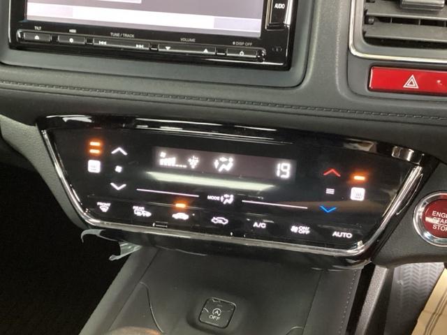 ヴェゼル S 純正ナビ あんしんパッケージ リアカメラ オートエアコン 衝突被害軽減ブレーキ USB サイドエアバック リヤカメラ LEDヘッドランプ クルーズコントロール 盗難防止システム 横滑り防止 ECON(13枚目)