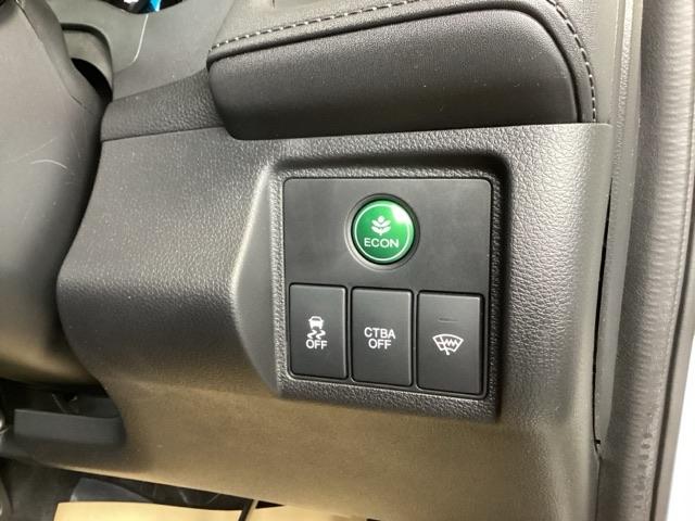 ヴェゼル S 純正ナビ あんしんパッケージ リアカメラ オートエアコン 衝突被害軽減ブレーキ USB サイドエアバック リヤカメラ LEDヘッドランプ クルーズコントロール 盗難防止システム 横滑り防止 ECON(17枚目)