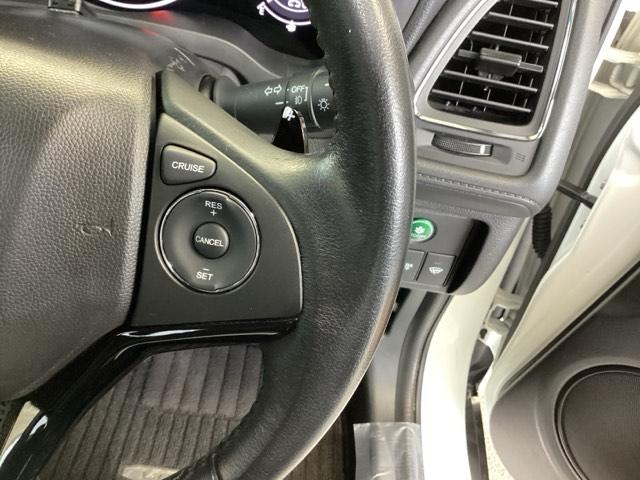 ヴェゼル S 純正ナビ あんしんパッケージ リアカメラ オートエアコン 衝突被害軽減ブレーキ USB サイドエアバック リヤカメラ LEDヘッドランプ クルーズコントロール 盗難防止システム 横滑り防止 ECON(46枚目)