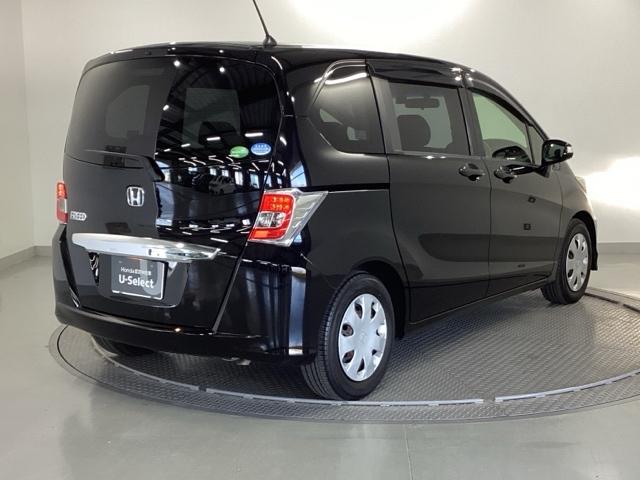 フリード Gプレミアムエディション 純正ナビ フルセグ リアカメラ 地デジTV 盗難防止 VSA Bカメラ オートクルーズ キーレスキー パワステ AAC ETC車載器 3列シート パワーウィンド ABS Wエアバック エアバッグ(8枚目)