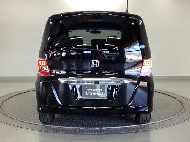 フリード Gプレミアムエディション 純正ナビ フルセグ リアカメラ 地デジTV 盗難防止 VSA Bカメラ オートクルーズ キーレスキー パワステ AAC ETC車載器 3列シート パワーウィンド ABS Wエアバック エアバッグ(9枚目)