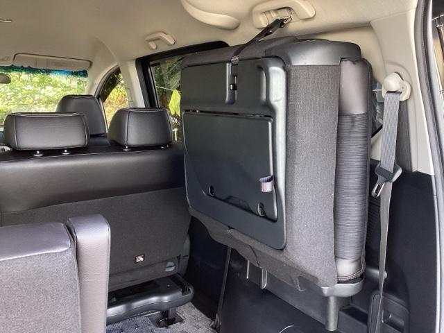 フリード Gプレミアムエディション 純正ナビ フルセグ リアカメラ 地デジTV 盗難防止 VSA Bカメラ オートクルーズ キーレスキー パワステ AAC ETC車載器 3列シート パワーウィンド ABS Wエアバック エアバッグ(22枚目)