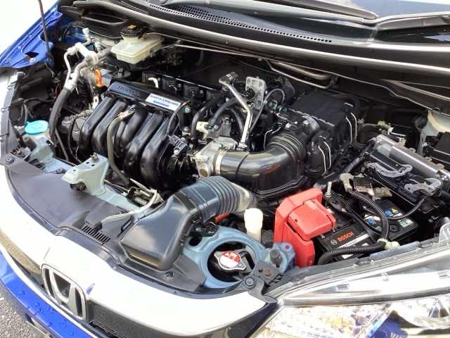 フィットハイブリッド Fパッケージ 純正メモリーナビ ドラレコ リアカメラ 地デジTV 盗難警報装置 記録簿有り AUTOエアコン Dレコ 助手席エアバック ECON ETC付き リヤカメラ ABS付 DVD視聴 横滑り防止システム(20枚目)