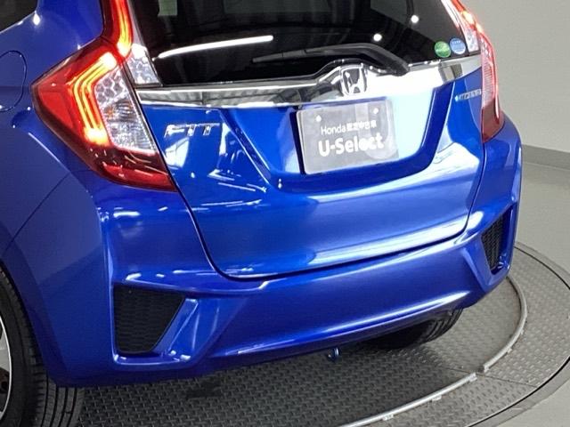 フィットハイブリッド Fパッケージ 純正メモリーナビ ドラレコ リアカメラ 地デジTV 盗難警報装置 記録簿有り AUTOエアコン Dレコ 助手席エアバック ECON ETC付き リヤカメラ ABS付 DVD視聴 横滑り防止システム(29枚目)