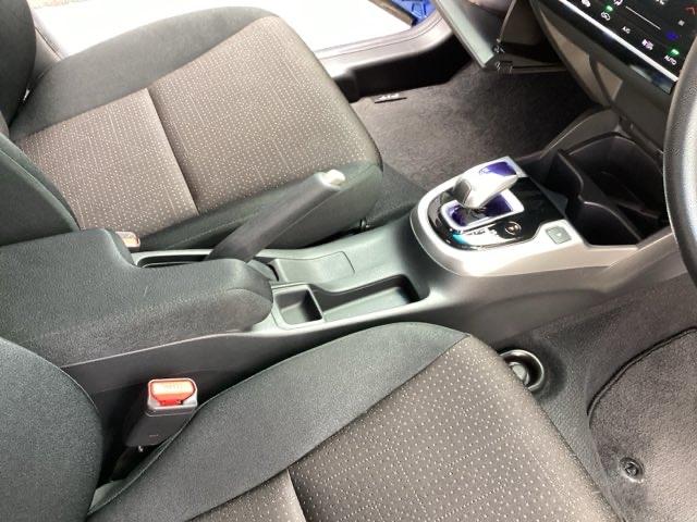 フィットハイブリッド Fパッケージ 純正メモリーナビ ドラレコ リアカメラ 地デジTV 盗難警報装置 記録簿有り AUTOエアコン Dレコ 助手席エアバック ECON ETC付き リヤカメラ ABS付 DVD視聴 横滑り防止システム(38枚目)