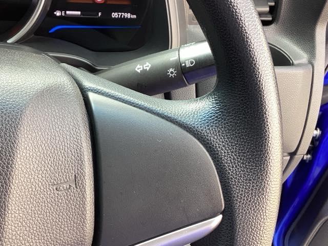 フィットハイブリッド Fパッケージ 純正メモリーナビ ドラレコ リアカメラ 地デジTV 盗難警報装置 記録簿有り AUTOエアコン Dレコ 助手席エアバック ECON ETC付き リヤカメラ ABS付 DVD視聴 横滑り防止システム(40枚目)