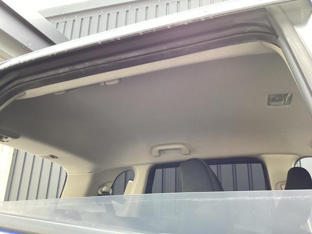 フィットハイブリッド Fパッケージ 純正メモリーナビ ドラレコ リアカメラ 地デジTV 盗難警報装置 記録簿有り AUTOエアコン Dレコ 助手席エアバック ECON ETC付き リヤカメラ ABS付 DVD視聴 横滑り防止システム(52枚目)