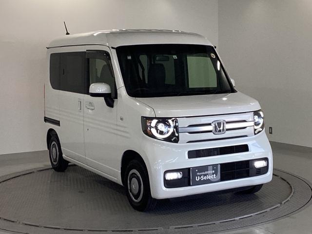 スライドドアなら狭い駐車場でもドアをぶつける心配がありません。ステップが低く乗り降りもしやすいです。