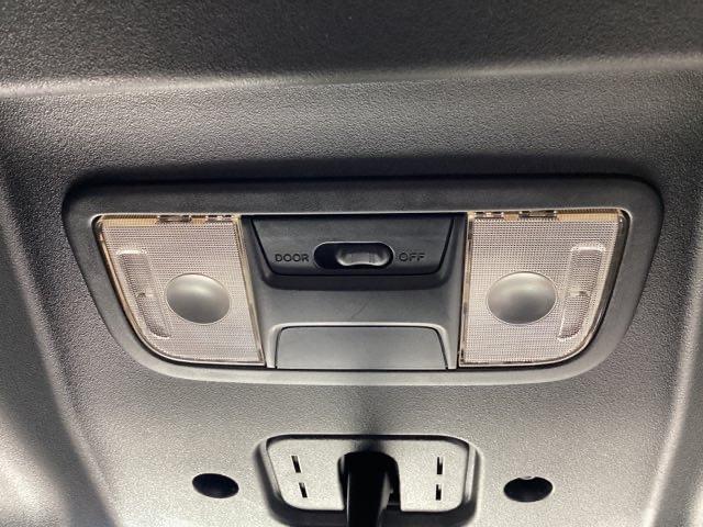 ご来店が困難なお客様につきましては、お電話やメールでのご商談もさせていただいております。ご遠方のお客様もお気軽にお問い合わせください。