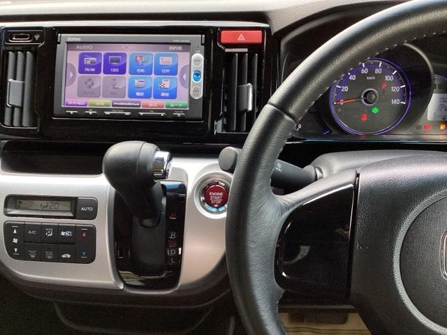ホンダ純正メモリーナビ搭載ですので、遠距離へのお出かけもお任せ下さい。