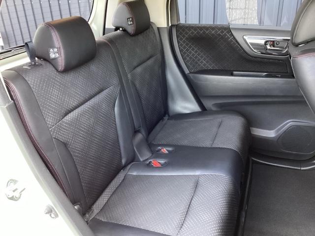 シート表皮は専用のクリーナーできれいにクリーニングしていて清潔です。