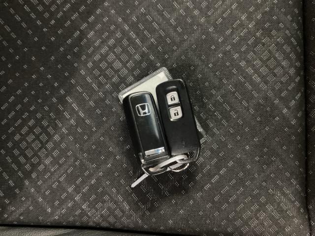 スマートキーはバッグなどにしまったままボタン操作でエンジンの始動・停止ができて大変便利です。