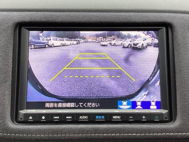 ヴェゼル ＲＳ・ホンダセンシング　純正メモリーナビ　ドラレコ　リアカメラ　盗難防止　バックモニター　サイドエアバック　スマ－トキ－　シートヒータ　ＬＥＤライト　地デジＴＶ　ドライブレコーダー装着車　フルオートエアコン　整備記録簿（11枚目）