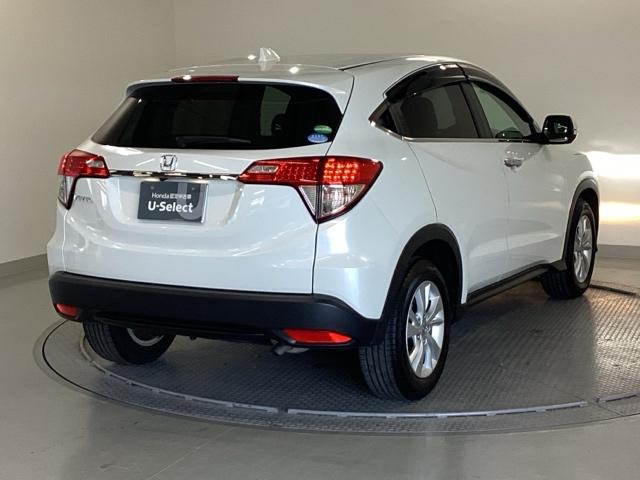 ヴェゼル X・ホンダセンシング 純正メモリーナビ ドラレコ リアカメラ Rカメラ Wエアバッグ 盗難防止 アクティブクルーズコントロール オートエアコン LEDランプ 衝突軽減ブレ-キ パワステ 整備記録簿 Dレコ USBポート(8枚目)