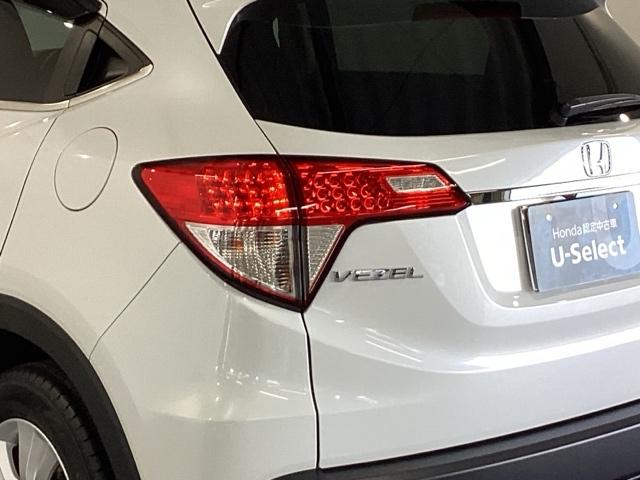 ヴェゼル X・ホンダセンシング 純正メモリーナビ ドラレコ リアカメラ Rカメラ Wエアバッグ 盗難防止 アクティブクルーズコントロール オートエアコン LEDランプ 衝突軽減ブレ-キ パワステ 整備記録簿 Dレコ USBポート(28枚目)