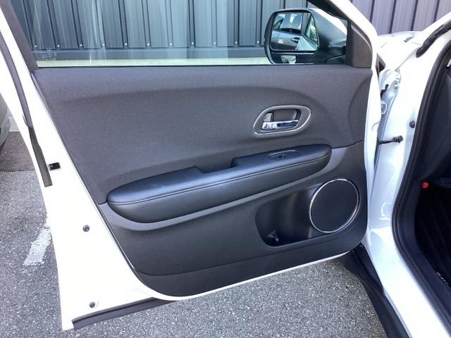 ヴェゼル X・ホンダセンシング 純正メモリーナビ ドラレコ リアカメラ Rカメラ Wエアバッグ 盗難防止 アクティブクルーズコントロール オートエアコン LEDランプ 衝突軽減ブレ-キ パワステ 整備記録簿 Dレコ USBポート(34枚目)