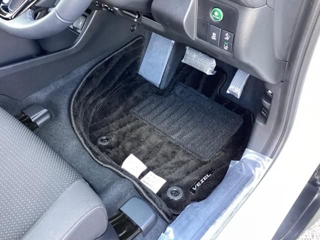 ヴェゼル X・ホンダセンシング 純正メモリーナビ ドラレコ リアカメラ Rカメラ Wエアバッグ 盗難防止 アクティブクルーズコントロール オートエアコン LEDランプ 衝突軽減ブレ-キ パワステ 整備記録簿 Dレコ USBポート(53枚目)