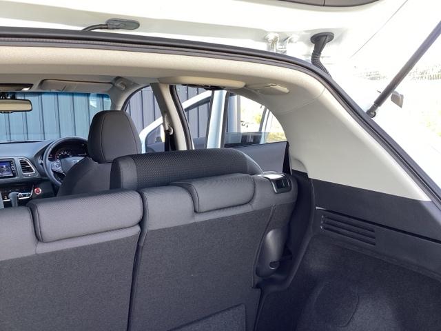 ヴェゼル X・ホンダセンシング 純正メモリーナビ ドラレコ リアカメラ Rカメラ Wエアバッグ 盗難防止 アクティブクルーズコントロール オートエアコン LEDランプ 衝突軽減ブレ-キ パワステ 整備記録簿 Dレコ USBポート(64枚目)