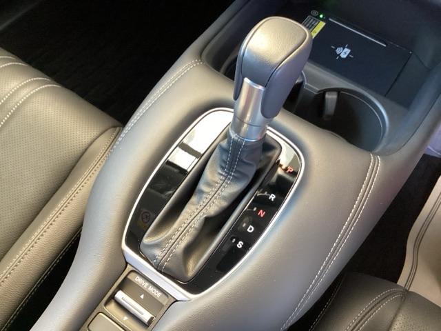 ＺＲ－Ｖ Ｚ　ナビ　ＢＯＳＥプレミアムサウンドシステム　Ｄレコ　盗難防止システム　インテリキー　カーテンエアバック　地デジ　ＶＳＡ　Ｂカメラ　クルコン　ＵＳＢ　エアコン　ターボ　本革シ－ト　クリアランスソナー（14枚目）