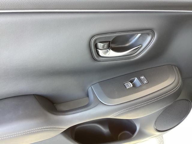 ＺＲ－Ｖ Ｚ　ナビ　ＢＯＳＥプレミアムサウンドシステム　Ｄレコ　盗難防止システム　インテリキー　カーテンエアバック　地デジ　ＶＳＡ　Ｂカメラ　クルコン　ＵＳＢ　エアコン　ターボ　本革シ－ト　クリアランスソナー（37枚目）