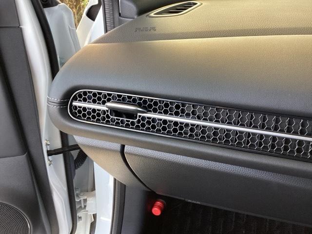 ＺＲ－Ｖ Ｚ　ナビ　ＢＯＳＥプレミアムサウンドシステム　Ｄレコ　盗難防止システム　インテリキー　カーテンエアバック　地デジ　ＶＳＡ　Ｂカメラ　クルコン　ＵＳＢ　エアコン　ターボ　本革シ－ト　クリアランスソナー（42枚目）