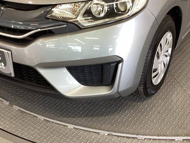 フィット １３Ｇ・Ｌパッケージ　純正ナビ　フルセグ　リアカメラ　軽減ブレーキ　盗難警報装置　Ｂカメ　Ｓキー　フルオートエアコン　ナビＴＶ　リモコンキー　サイドＳＲＳ　横滑り防止機能　エアバック　アイスト　ＥＴＣ付き　パワーウィンド（28枚目）