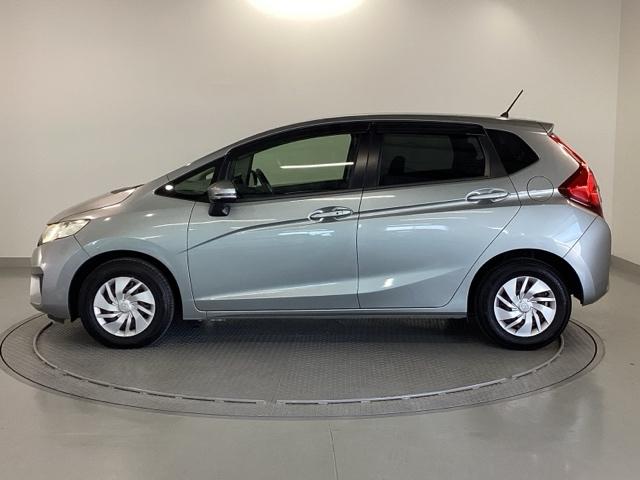 フィット １３Ｇ・Ｌパッケージ　純正ナビ　フルセグ　リアカメラ　軽減ブレーキ　盗難警報装置　Ｂカメ　Ｓキー　フルオートエアコン　ナビＴＶ　リモコンキー　サイドＳＲＳ　横滑り防止機能　エアバック　アイスト　ＥＴＣ付き　パワーウィンド（35枚目）