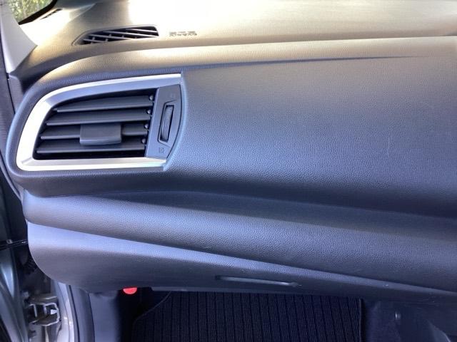 フィット １３Ｇ・Ｌパッケージ　純正ナビ　フルセグ　リアカメラ　軽減ブレーキ　盗難警報装置　Ｂカメ　Ｓキー　フルオートエアコン　ナビＴＶ　リモコンキー　サイドＳＲＳ　横滑り防止機能　エアバック　アイスト　ＥＴＣ付き　パワーウィンド（41枚目）