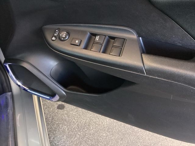 フィット １３Ｇ・Ｌパッケージ　純正ナビ　フルセグ　リアカメラ　軽減ブレーキ　盗難警報装置　Ｂカメ　Ｓキー　フルオートエアコン　ナビＴＶ　リモコンキー　サイドＳＲＳ　横滑り防止機能　エアバック　アイスト　ＥＴＣ付き　パワーウィンド（50枚目）