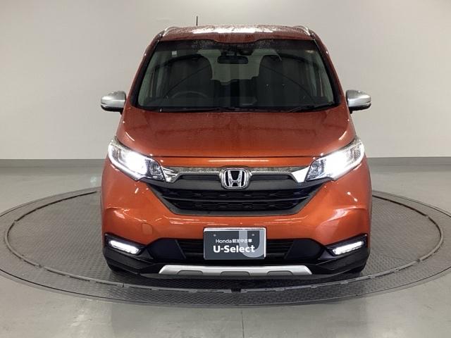 フリード クロスター・ホンダセンシング 純正ナビ フルセグ リアカメラ 両PSD USBポート 地デジ エアバック Iストップ VSA リヤカメラ 3列シート DVD再生 ウォークスルー イモビライザー キーフリー パワステ クルコン(6枚目)