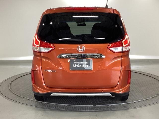 フリード クロスター・ホンダセンシング 純正ナビ フルセグ リアカメラ 両PSD USBポート 地デジ エアバック Iストップ VSA リヤカメラ 3列シート DVD再生 ウォークスルー イモビライザー キーフリー パワステ クルコン(9枚目)