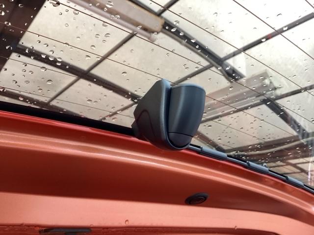 フリード クロスター・ホンダセンシング 純正ナビ フルセグ リアカメラ 両PSD USBポート 地デジ エアバック Iストップ VSA リヤカメラ 3列シート DVD再生 ウォークスルー イモビライザー キーフリー パワステ クルコン(25枚目)