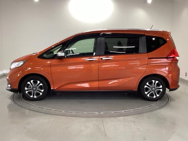 フリード クロスター・ホンダセンシング 純正ナビ フルセグ リアカメラ 両PSD USBポート 地デジ エアバック Iストップ VSA リヤカメラ 3列シート DVD再生 ウォークスルー イモビライザー キーフリー パワステ クルコン(37枚目)