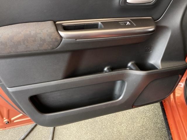 フリード クロスター・ホンダセンシング 純正ナビ フルセグ リアカメラ 両PSD USBポート 地デジ エアバック Iストップ VSA リヤカメラ 3列シート DVD再生 ウォークスルー イモビライザー キーフリー パワステ クルコン(41枚目)