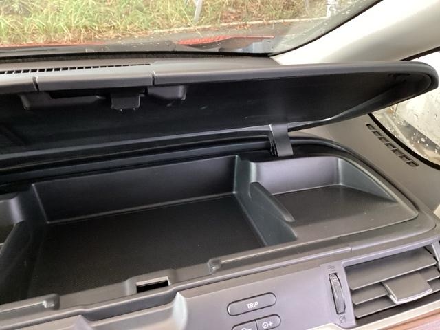 フリード クロスター・ホンダセンシング 純正ナビ フルセグ リアカメラ 両PSD USBポート 地デジ エアバック Iストップ VSA リヤカメラ 3列シート DVD再生 ウォークスルー イモビライザー キーフリー パワステ クルコン(48枚目)