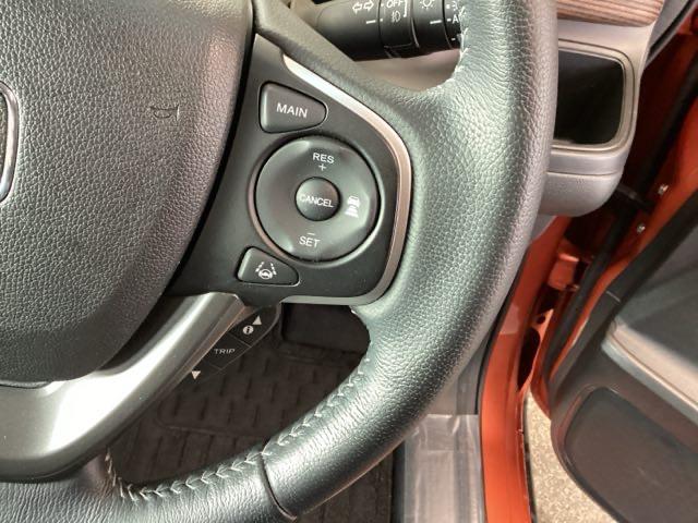 フリード クロスター・ホンダセンシング 純正ナビ フルセグ リアカメラ 両PSD USBポート 地デジ エアバック Iストップ VSA リヤカメラ 3列シート DVD再生 ウォークスルー イモビライザー キーフリー パワステ クルコン(50枚目)