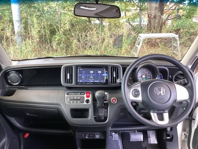 N-ONE G・Lパッケージ 純正ナビ フルセグ リアカメラ DVD再生可 ベンチS 盗難防止 ETC付き フルオートエアコン パワーウィンドウ ナビTV 地デジTV 助手席エアバック バックカメラ ESC 運転席エアバッグ(3枚目)