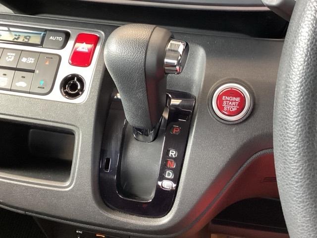 N-ONE G・Lパッケージ 純正ナビ フルセグ リアカメラ DVD再生可 ベンチS 盗難防止 ETC付き フルオートエアコン パワーウィンドウ ナビTV 地デジTV 助手席エアバック バックカメラ ESC 運転席エアバッグ(14枚目)