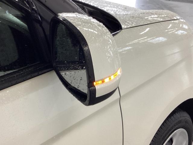 N-ONE G・Lパッケージ 純正ナビ フルセグ リアカメラ DVD再生可 ベンチS 盗難防止 ETC付き フルオートエアコン パワーウィンドウ ナビTV 地デジTV 助手席エアバック バックカメラ ESC 運転席エアバッグ(29枚目)