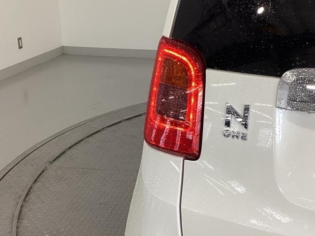 N-ONE G・Lパッケージ 純正ナビ フルセグ リアカメラ DVD再生可 ベンチS 盗難防止 ETC付き フルオートエアコン パワーウィンドウ ナビTV 地デジTV 助手席エアバック バックカメラ ESC 運転席エアバッグ(34枚目)