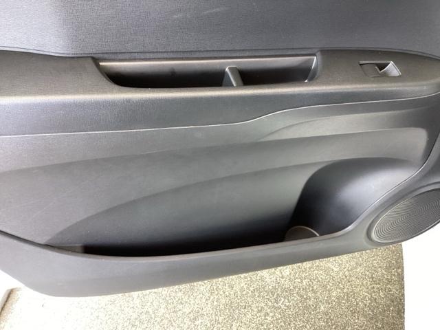 N-ONE G・Lパッケージ 純正ナビ フルセグ リアカメラ DVD再生可 ベンチS 盗難防止 ETC付き フルオートエアコン パワーウィンドウ ナビTV 地デジTV 助手席エアバック バックカメラ ESC 運転席エアバッグ(39枚目)