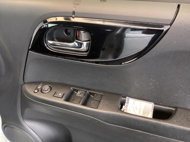 N-ONE G・Lパッケージ 純正ナビ フルセグ リアカメラ DVD再生可 ベンチS 盗難防止 ETC付き フルオートエアコン パワーウィンドウ ナビTV 地デジTV 助手席エアバック バックカメラ ESC 運転席エアバッグ(52枚目)