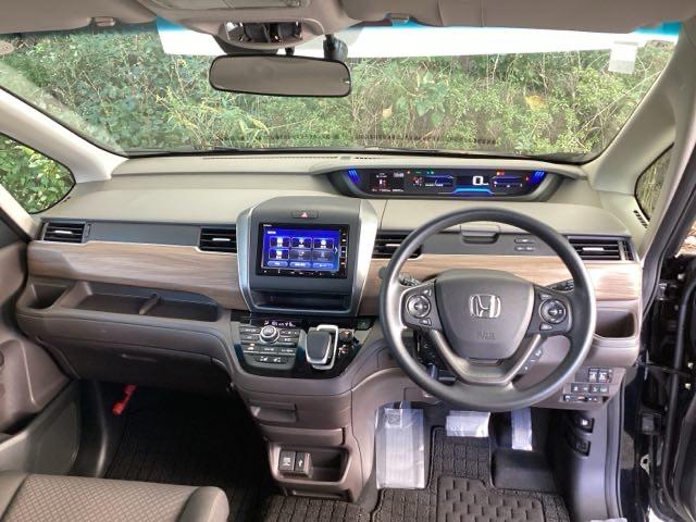 フリードハイブリッド ハイブリッド・Ｇホンダセンシング　純正メモリーナビ　ドラレコ　リアカメラ　軽減ブレーキ　キーフリーシステム　記録簿　ＤＶＤ再生可能　サイドカーテンエアバック　ＥＣＯＮ　後カメラ　Ａクルーズ　地デジフルセグＴＶ　ＬＥＤヘッドランプ（2枚目）